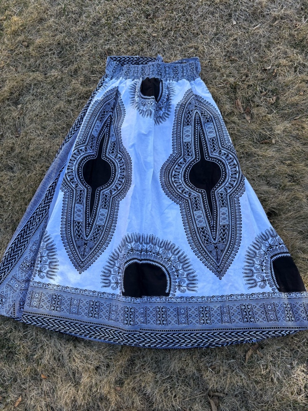 Maxi skirt African-inspired pattern black/white one size (S-L) never worn